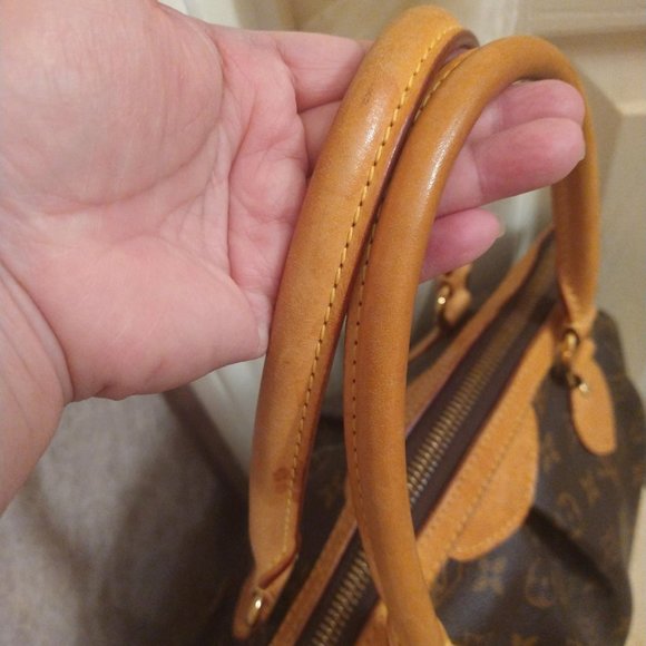 Louis Vuitton Monogram Tivoli PM - Picture 10 of 14